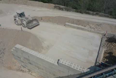 Base d'alimentation des trémies